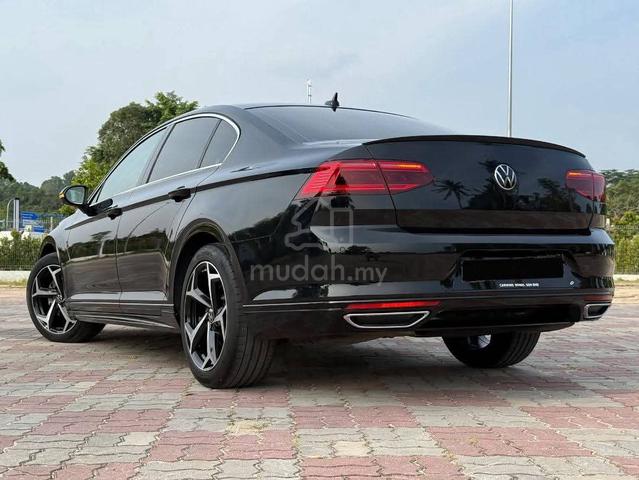 2022 Volkswagen PASSAT 2.0 R-LINE (A) - 2