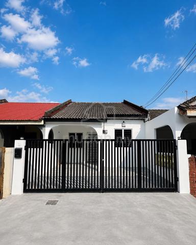 Teres Setingkat Taman Cempaka Senawang, Negeri Sembilan 1