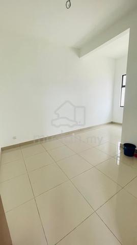 Mutiara Rini double storey landed 4