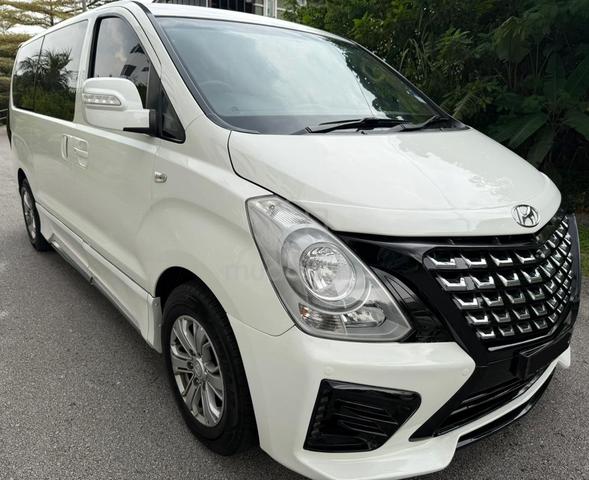 2017 Hyundai GRAND STAREX 2.5 ROYALE PREMIUM (A) - 1