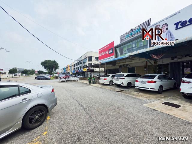 2 UNIT LINK @ Double Storey Shop Lot Taman Muhibbah FOR RENT 1