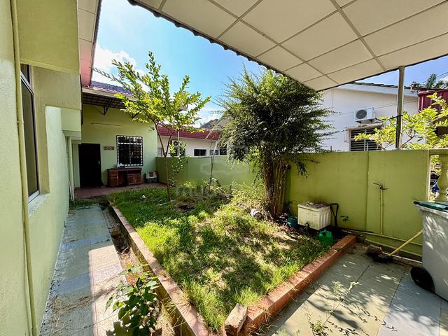 With extension. Single Storey Semi D @ Taman Ros, suitable for family 1