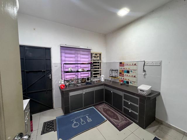 Rumah Untuk di Sewa Taman Idaman 1