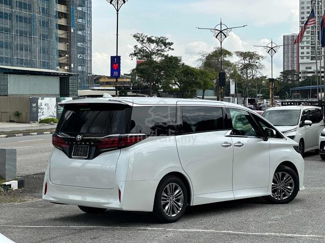 4768KM / 5 A / Sunroof ✨2025 TOYOTA ALPHARD Z - 2