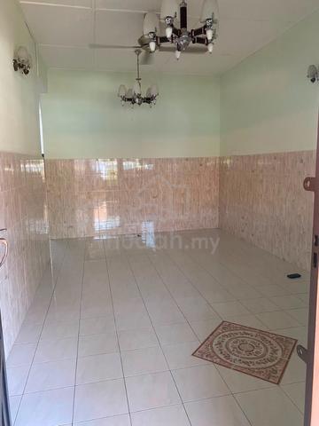 Melaka Taman Asean Leasehold 1-Storey Terraced House For Sale 1