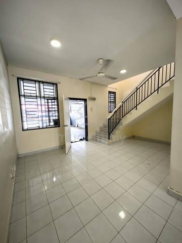 Nusa Bayu/Jalan Bayu 8/Medium Cost/Freehold 1