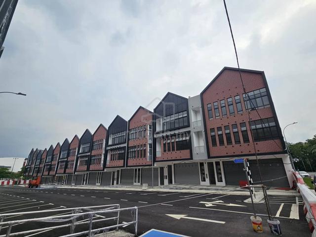3 Storey Shop Lot For Rent at Sutera Square, Taman Sutera Utama 32x90 1