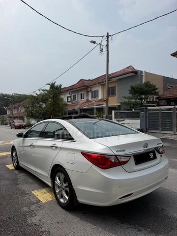 Hyundai sonata 2.0 premium fullspec direct owner - 2