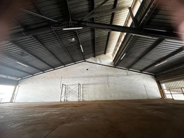 Near MRT, Size 40 x 80, 2 Storey Factory with Mezzanine Seri Kembangan 1