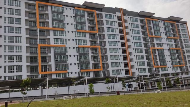 Green Suria Apartment 1