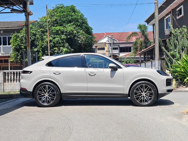 NFL 2024 Porsche CAYENNE COUPE 3.0 CRAYON GREY - 3