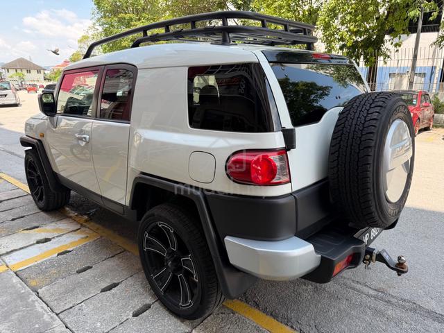 Toyota FJ 4.0 CRUISER (A) 1 Owner Like New TipTop - 5