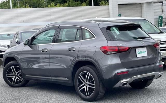 Mercedes Benz GLA-CLASS 1.3 GLA180 (A) - 2