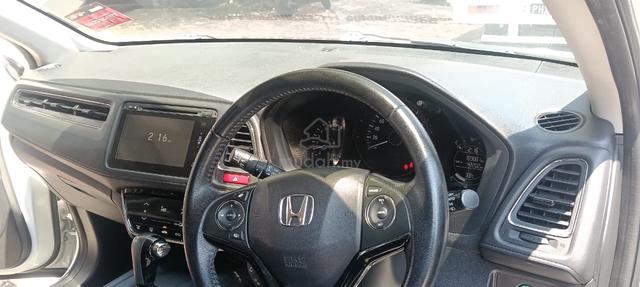 Honda hrv 1.8 v full spec year 2016 Good condition - 5