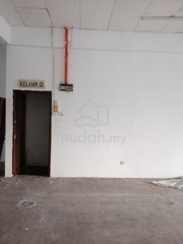 first floor shop office in tmn puncak jalil for rent 5