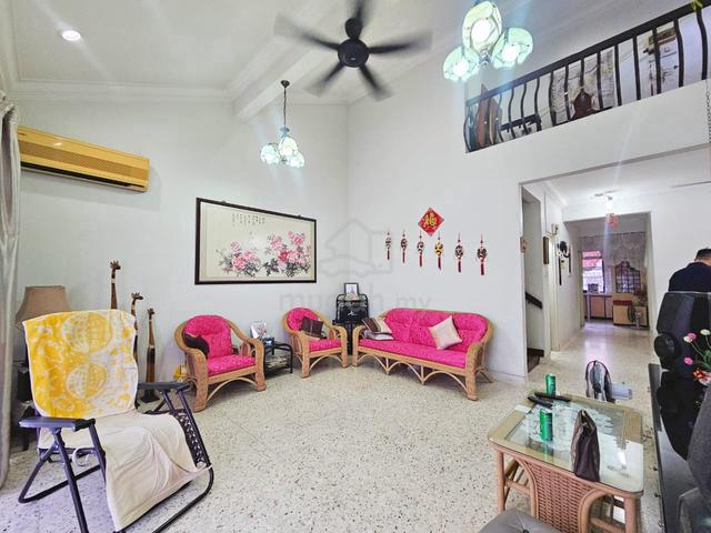 Taman Perling Jalan Pucung 1.5 Storey Semi D RENOVATED 1