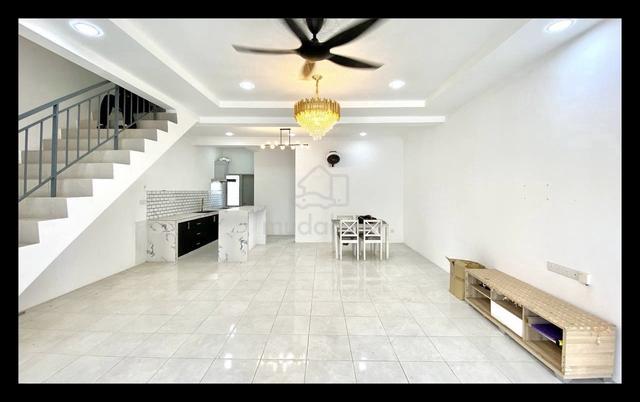 LOW DEPOSIT🔥 RENOVATED 2 Storey Garden Villa Tasik Semenyih 1