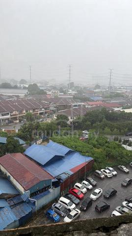 Pandan Ria Apartment (Block B) 1