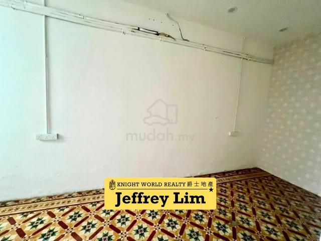 [ Well Maintained ] 2 Storey Terrace Shop House  @ Georgetown 1