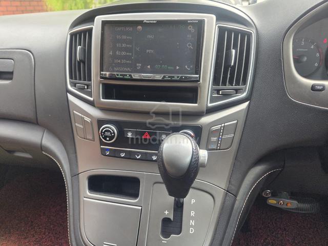 2016 Hyundai GRAND STAREX 2.5 ROYALE DELUXE (A) - 4