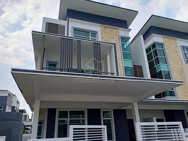 Klebang Utama 3storey SEMI D HOUSE 5room 5bath ,Security Guarded, Bare 1
