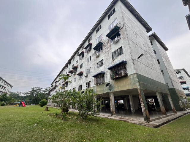 Kenanga Apartment (Taman Bunga Raya) 1