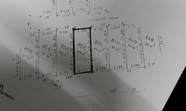 Rumah untuk dijual di tengah-tengah Pekan Rembau! 4