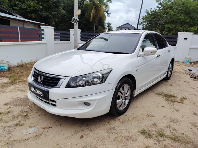 Honda Accord Tao 2.0 auto 2010 - 2