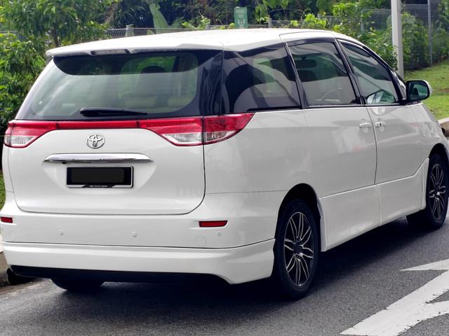 Local Estima 2-PWR-Door 2015 Toyota PREVIA 2.4 G - 2
