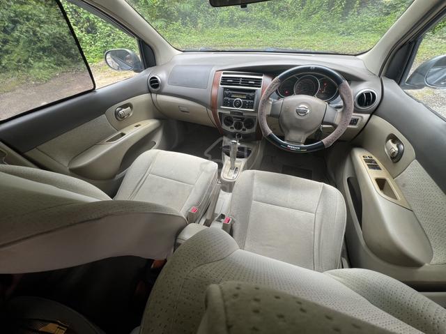 2010 Nissan GRAND LIVINA 1.6 IMPUL (A) - 3
