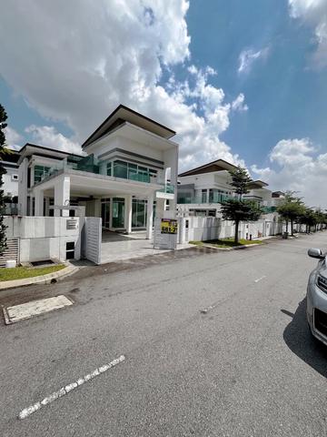 Banglo Saujana Heights below market 1