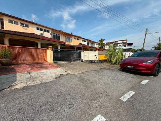 Renovated Double Storey Terrace In Blossom For Sale 1