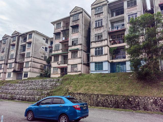 Apartment Melur (Bukit Beruntung) 1