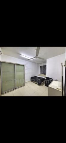 [Inc.Aircond]Master bedroom for rent 1