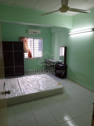 Fully furnished room with private bathroom Puchong indah 1