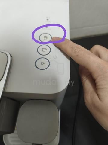 (×Latte button)Nespresso Lattisima Coffee machine - photo 3 of 6