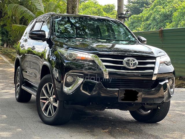 TOYOTA FORTUNER 2.7 SRZ 4X4 PETROL HEALTH 1BOSSOWn - 2
