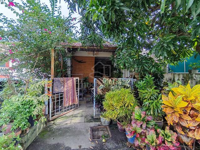 FOR SALE : Single Storey Terrace Saujana Utama 1, Sungai Buloh 1
