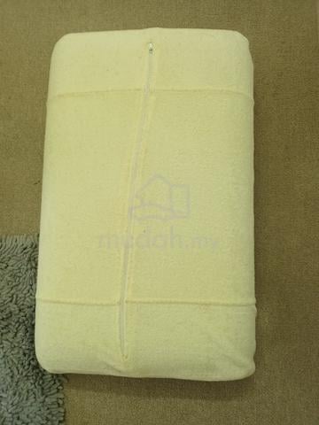 foam pillows 2 pcs  - photo 3 of 4