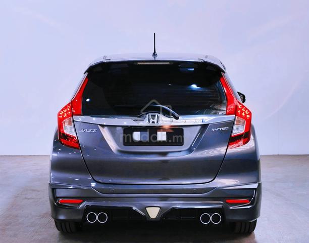 2017 Honda JAZZ 1.5 V  (A) 💯 Full Loan + Warranty - 4