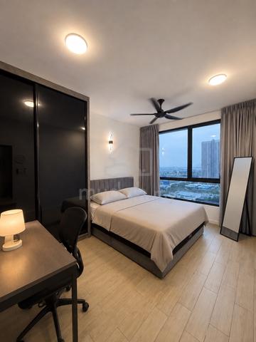 Master room with private bathroom in Anggun (GIRLS ONLY) 1