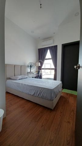 Medium Room for Rent (Shah Alam) Alam Impian 1