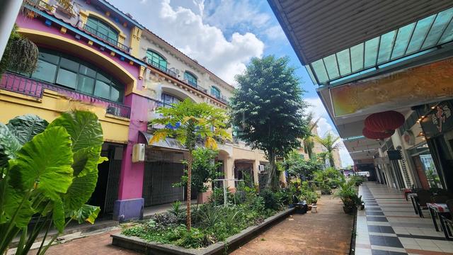 Good Investment Jalan Song 3 Storey Intermediate Shoplot For Sale 1