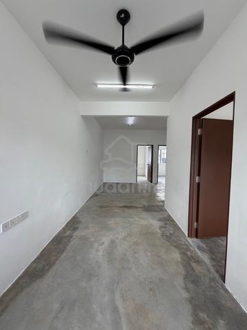 Bukit Banyan Townhouse Upstairs Untuk Disewa🔥 1