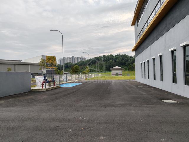 [New] Corner, Detach Factory with 3 Sty Office Building, Nilai Impian 4