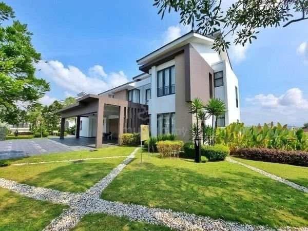 Hilltop & Spacious Bungalow House 7,912 sqft Land @ Bangi South 1