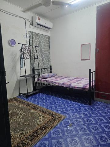 Bilik sewa Perempuan 1
