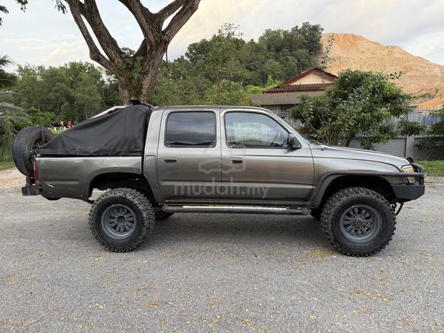 2001 Toyota HILUX 2.8 MY00 LN166R (M) - 1