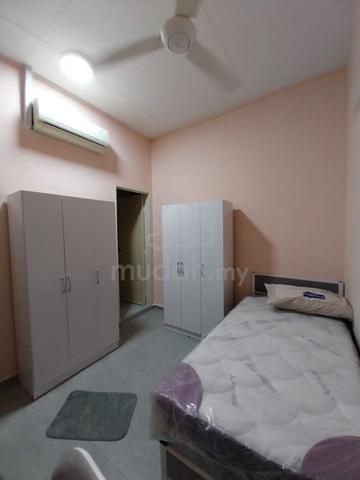 Medium Room With Attached Bath. Girls Only 1