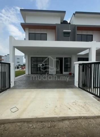 Miliki Rumah Landed Eksklusif – Freehold, Gated & Guarded di Tengah Ba 1